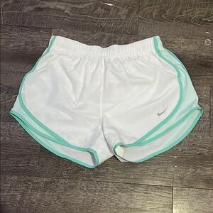 Nike White and Green Athletic Shorts Lightweight Breathable